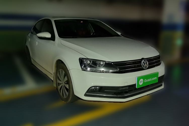 Used Volkswagen Sagitar 2018 280TSI DSG Comfort Model Front Right 45 Deg