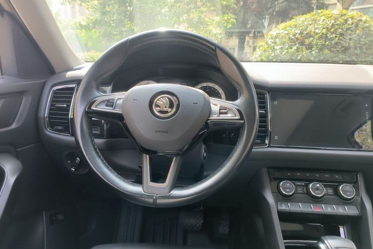 Used Skoda Kodiaq 2018 Facelifted TSI330 5-Seater Two-Wheel-Drive Luxury Enjoyment Edition
