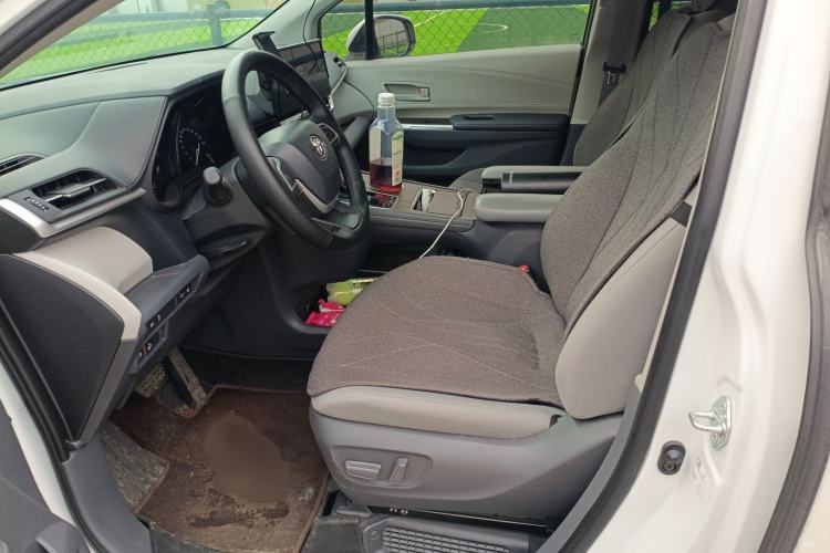 Used Toyota Sienna 2024 2.5L Hybrid Comfort Edition