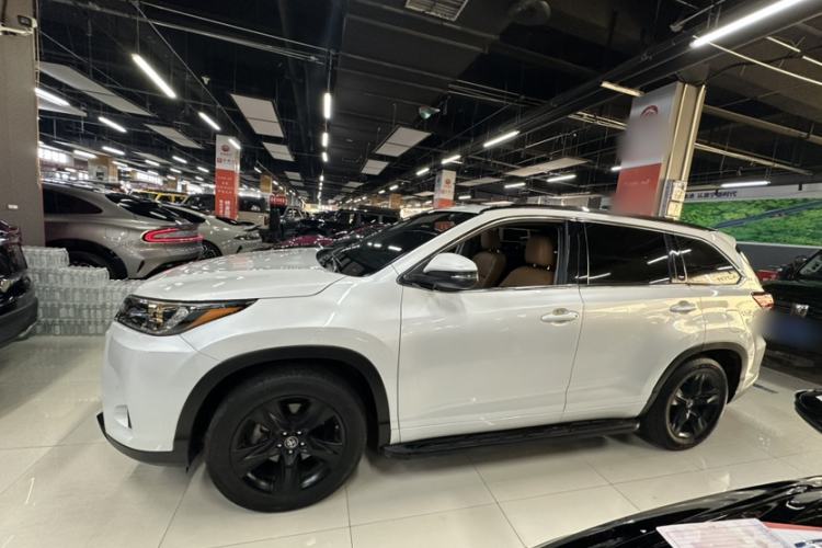 Used Toyota Highlander 2018 2.0T Four-Wheel Drive Knight Edition 7 Seats China VI Standard Exterior 5