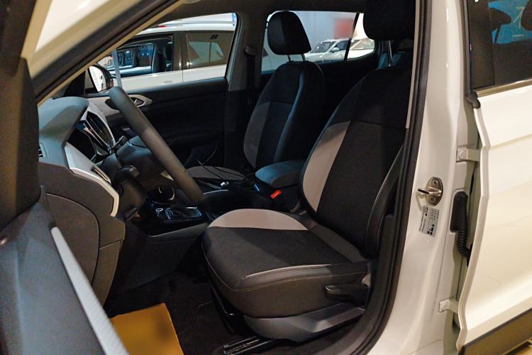 Used Volkswagen Tacqua 2023 200TSI DSG Joy-Connect Edition Left Front Seat