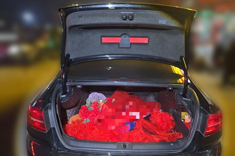 Used Volkswagen Magotan 2018 330TSI DSG Advanced Model Trunk