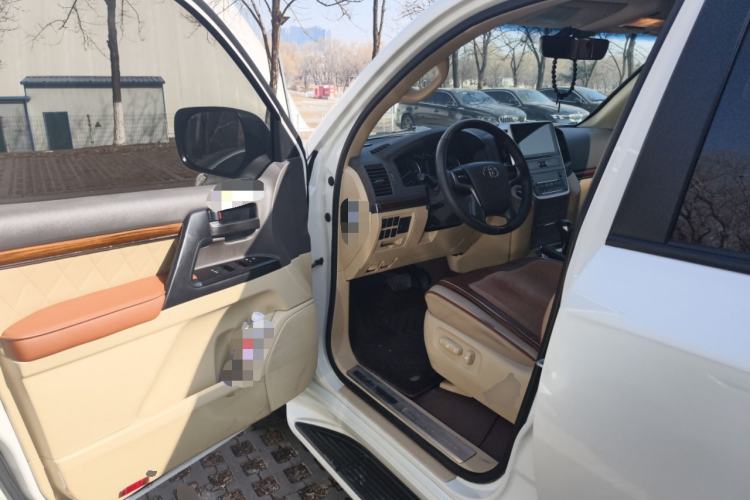 Used Toyota Land Cruiser 2016 4.0L Automatic GX-R
