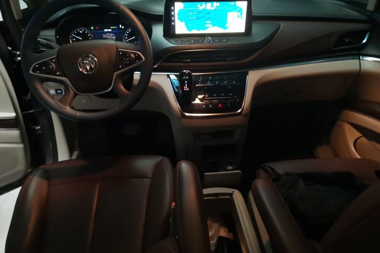 Used Buick GL8 2023 Land Executive Class Comfort Model Center Console