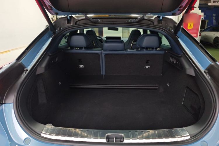 Used Zeekr 001 2025 WE Edition 100 kWh Rear-Wheel Drive
