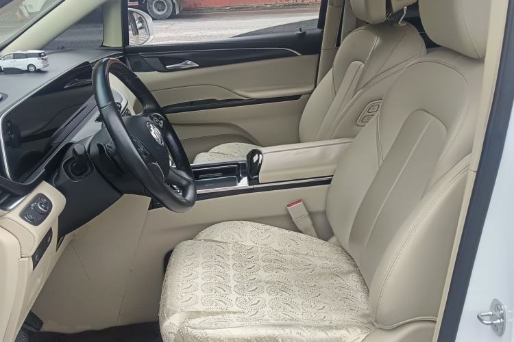 Used Buick GL8 2022 ES Landtrek 653T Luxury Edition