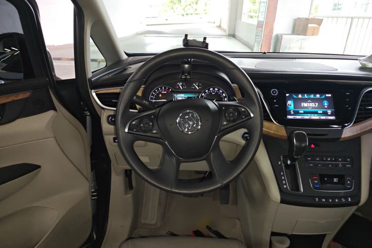 Used Buick GL8 2017 ES 28T Comfort Model China V Standard
