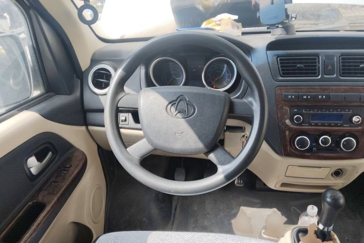 Used CHANGAN KAICHENG Ruixing M80 2018 1.5L Comfort Van Flat Roof Back-Hinged Doors 4G15S