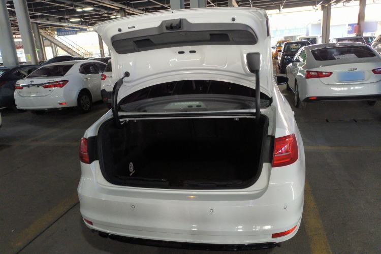 Used Volkswagen Sagitar 2018 280TSI DSG Ignite Edition Trunk