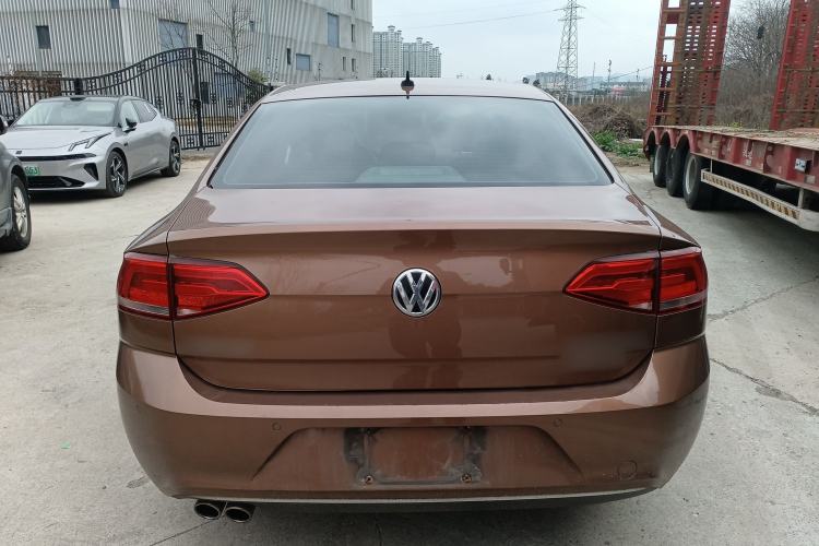 Used Volkswagen Lamando 2015 330TSI DSG Comfort Edition
