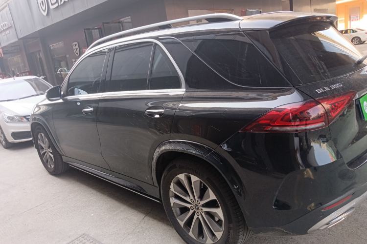 Used Mercedes-Benz GLE 2022 GLE 350 4MATIC Stylish Model
