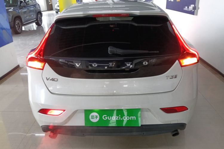 Used Volvo V40 2019 T3 Smart Luxury Edition
