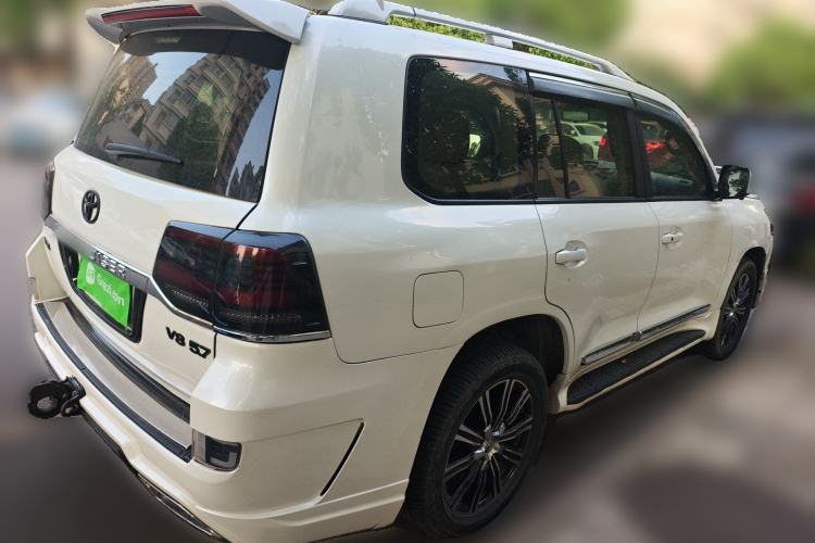 Used Toyota Land Cruiser 2015 4.0L V6 Middle East Low-Trim Version
