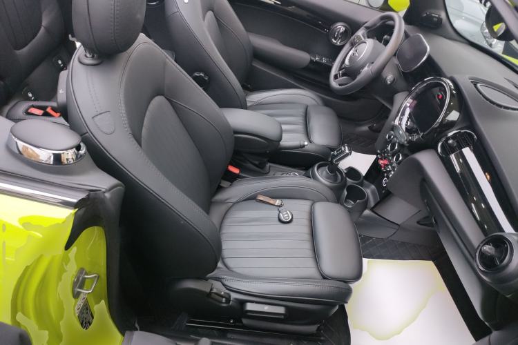 Used MINI MINI 2023 Second Facelift 2.0T COOPER S CABRIO Artist