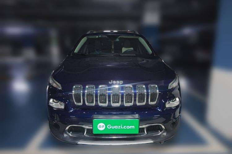 Used Jeep Cherokee 2017 2.0L Superior Edition

