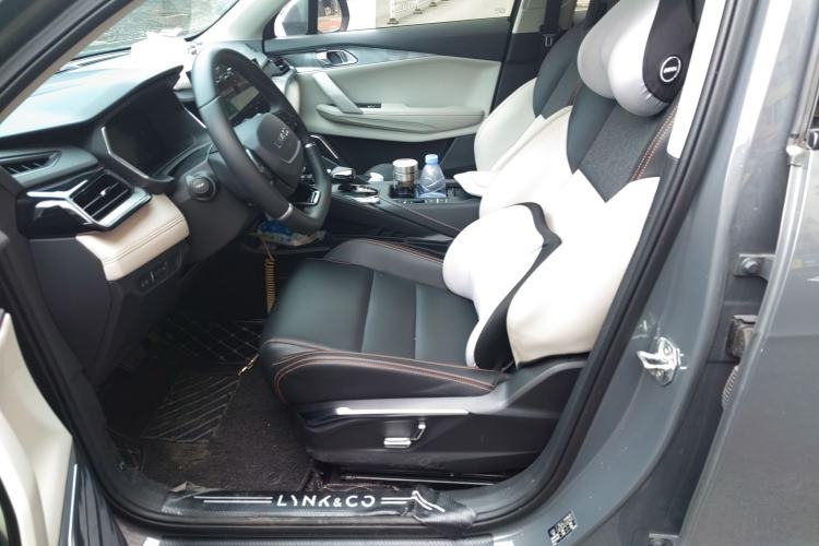 Used Lynk & Co 06 EM-P 2022 PHEV 84 km Range Pro Version
