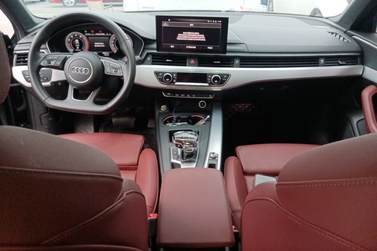 Used Audi A4L 2022 40 TFSI Luxury Dynamic Model Center Console