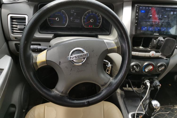 Used Dongfeng Shuaike 2014 1.6L Manual Comfort 7-Seater China IV Standard
