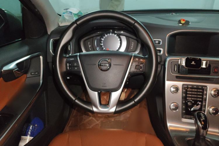 Used Volvo S60 2018 S60L T4 Smart & Ambitious Edition
