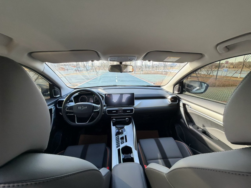 Geely Auto Coolray 2023 1.5T DCT Platinum Edition — снимка 9