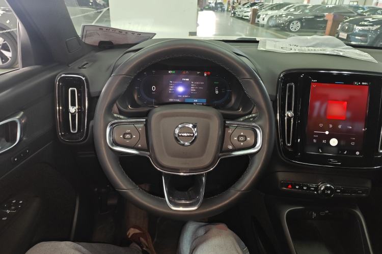 Used Volvo XC40 New Energy 2022 Long-Range Version Steering Wheel