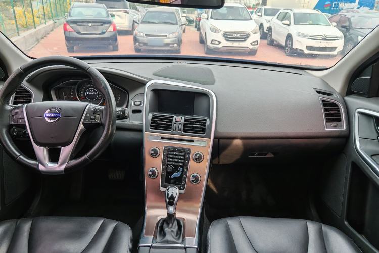 Used Volvo XC60 2017 T5 AWD Smart Upgrade Edition