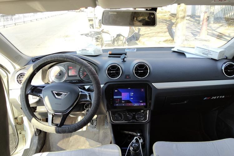 Used Jetta VA3 2021 1.5L Manual Enjoyment Edition Center Console