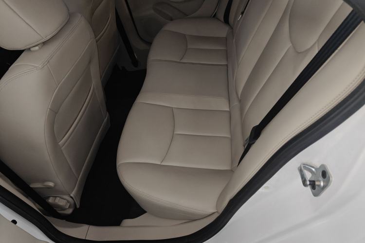 Used Roewe 360 2015 1.5L Automatic Luxury Edition
