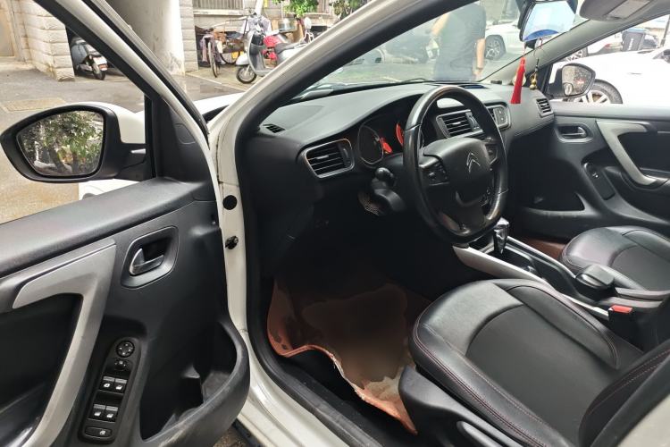 Used Citroen C3-XR 2015 1.6L Automatic Pioneer Model Driver Seat