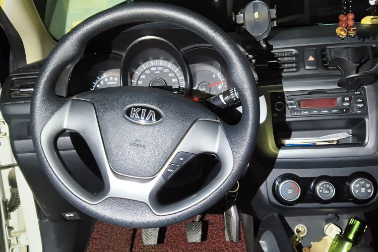 Used Kia K2 2015 Sedan 1.4L Manual Transmission GL Steering Wheel