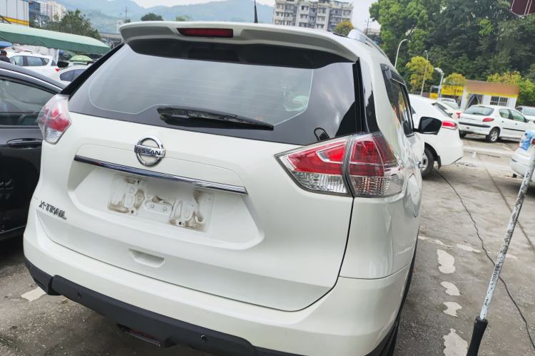 Used Nissan X-Trail 2016 2.5L CVT Sport Edition 4WD Rear Right 45 Deg