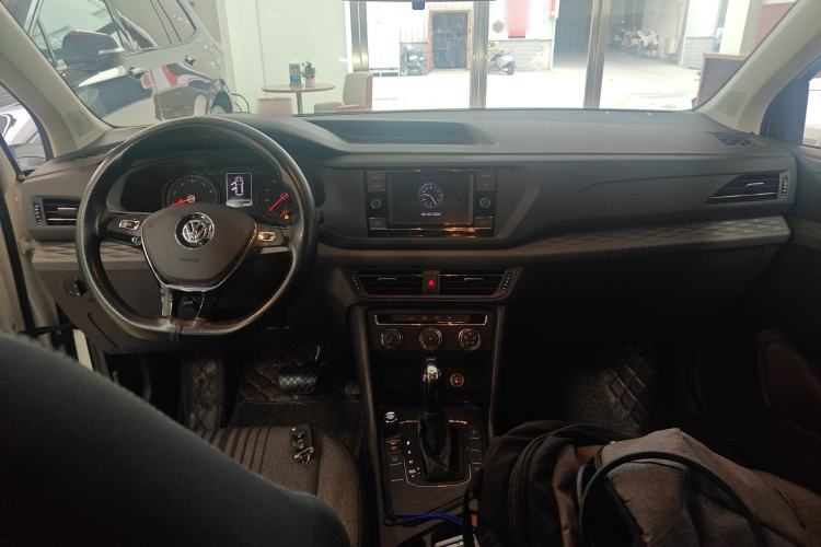 Used Volkswagen Tharu 2019 280TSI Two-Wheel Drive Trend Edition China VI Standard Center Console