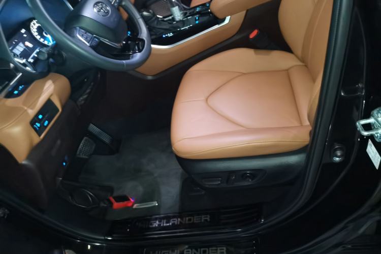 Used Toyota Highlander 2022 Dual-Engine 2.5L Four-Wheel Drive Prestige Version 7 Seats