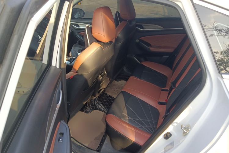 Used CHANGAN Eado 2022 PLUS Blue Whale NE 1.4T GDI DCT Prestige Edition Interior 4