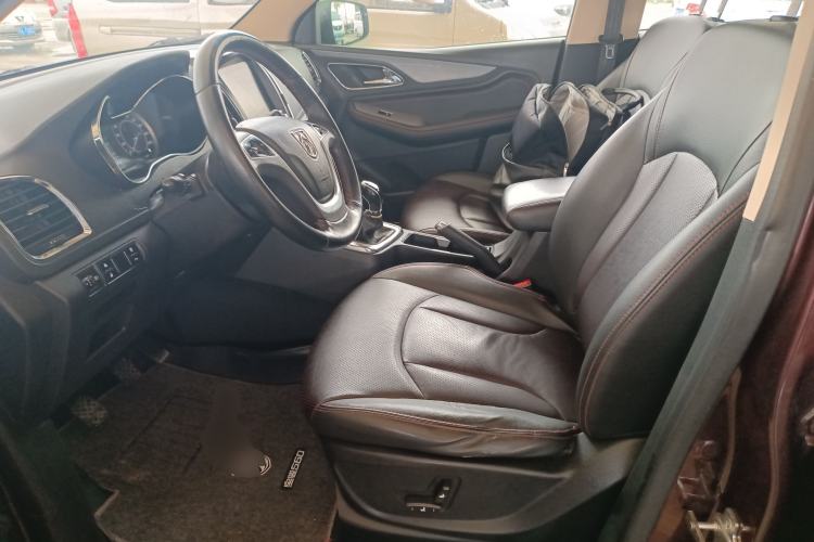 Used Baojun 560 2015 1.8L manual luxury version Left Front Seat