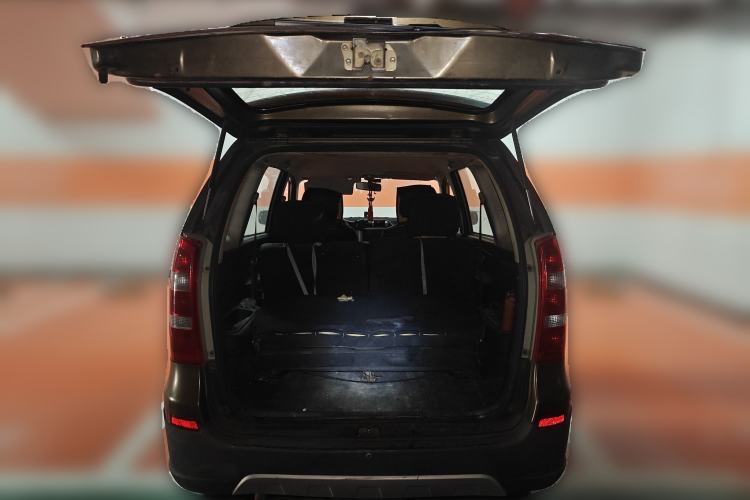 Used FAW Senya S80 2011 1.5L Manual 7-Seater Urban Elite Edition Trunk