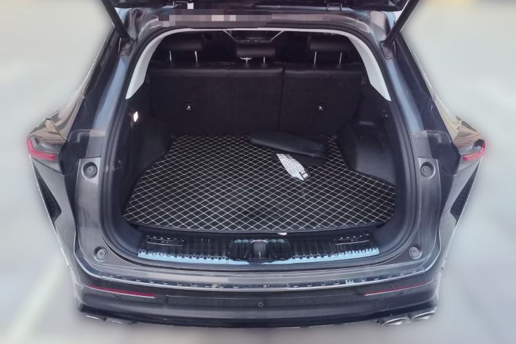 Used CHANGAN OSHAN Z6 2022 Blue Whale 1.5T DCT Smart Edition Trunk