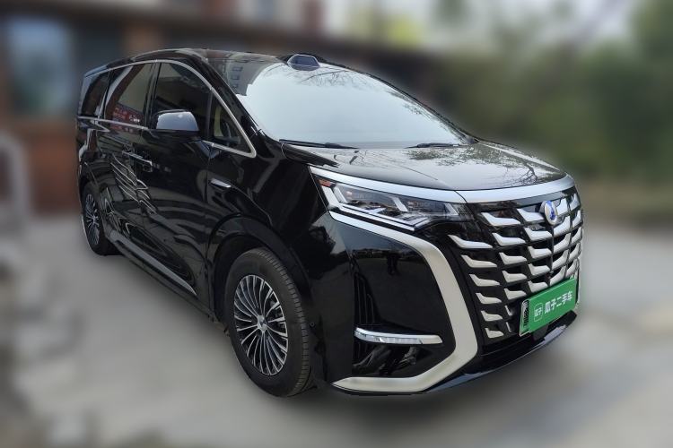 Used Denza D9 2025 DM-i Smart Drive 1020 Four-Wheel Drive Deluxe Model
