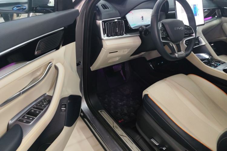 Used BYD Song PLUS New Energy 2023 Champion Edition DM-i 150KM Flagship PLUS 5G
