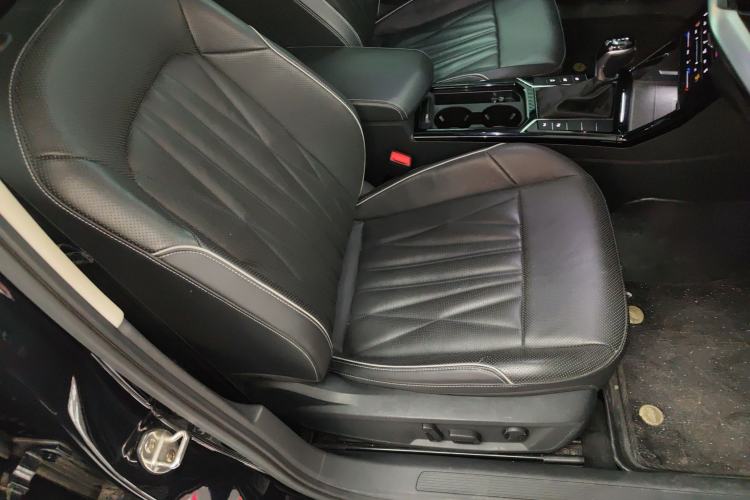 Used Volkswagen Passat 2022 330TSI Luxury Edition