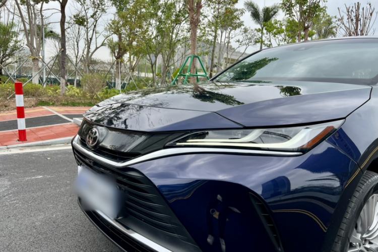 Used Toyota Harrier 2022 2.0L CVT Two-Wheel Drive Deluxe Edition
