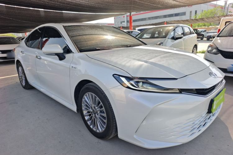 Used Toyota Camry 2024 Dual-Motor 2.0 HGVP Luxury Edition
