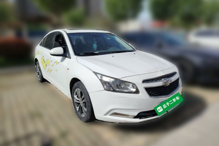 Used Chevrolet Cruze 2015 1.5L Classic SE AT Front Right 45 Deg