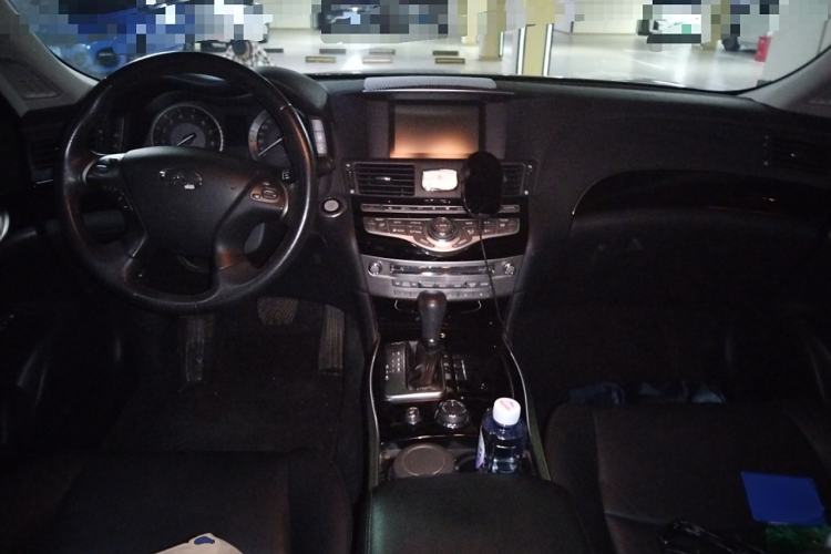 Used Infiniti Q70 2015 Q70L 2.5L Elite Edition Center Console