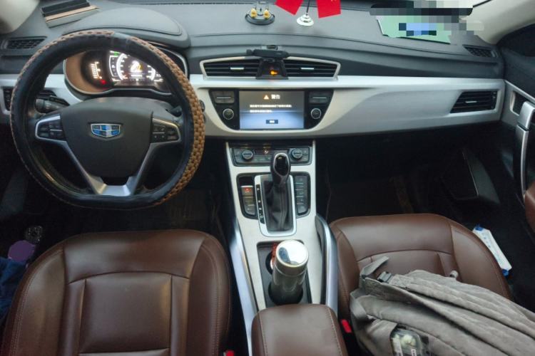 Used Geely Auto Emgrand X7 Sport 2016 1.8TD Automatic All-Wheel-Drive ZhiZun Edition Center Console