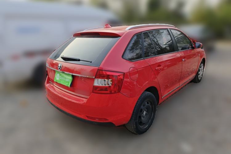 Used Skoda Rapid Spaceback 2016 Revised Version 1.4L Manual Front-Drive Edition Rear Right 45 Deg