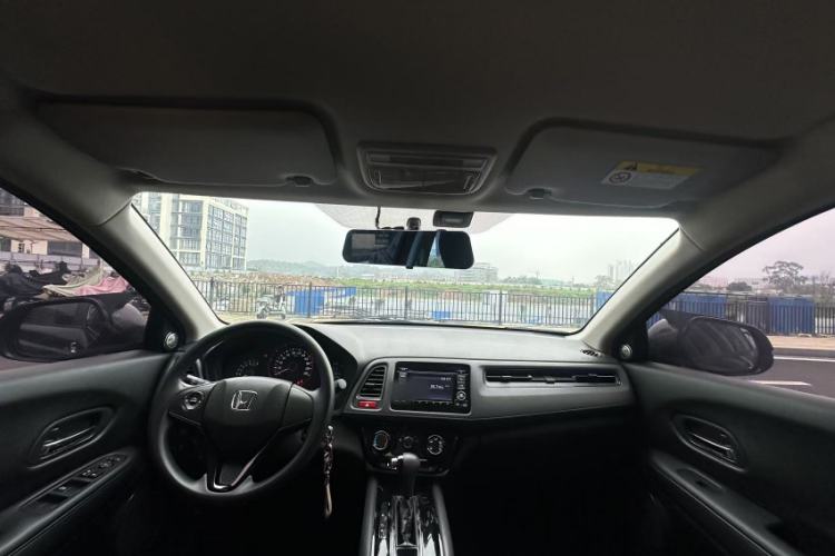 Used Honda Vezel 2017 1.5L CVT 2WD Comfort Model Interior 3