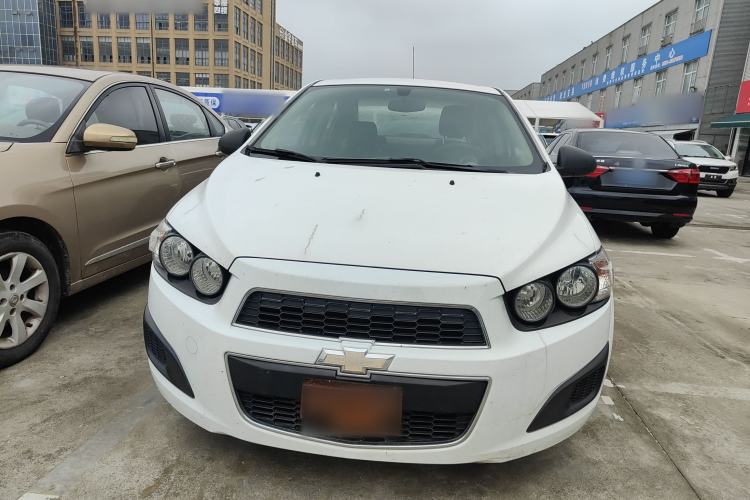 Used Chevrolet Aveo Sonic 2011 Sedan 1.4L MT SL Front