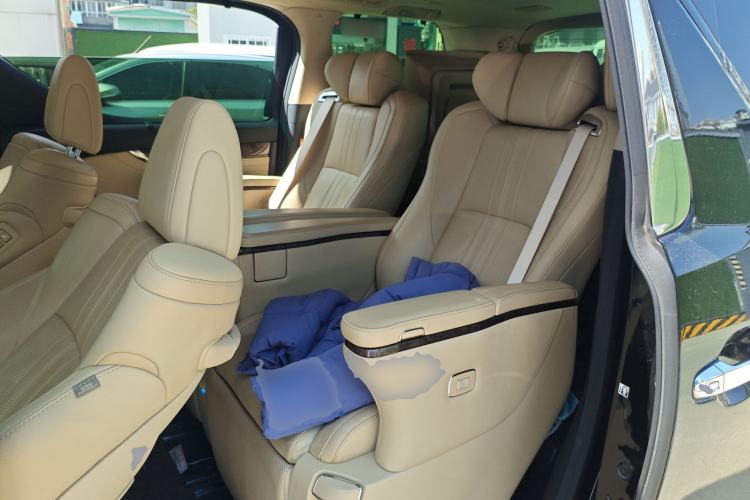 Used Toyota Alphard 2023 Dual-Motor 2.5L Premium Golden Edition