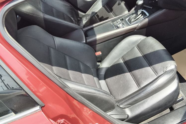 Used Mazda Atenza 2017 2.0L Blue Sky Luxury Edition Right Front Seat